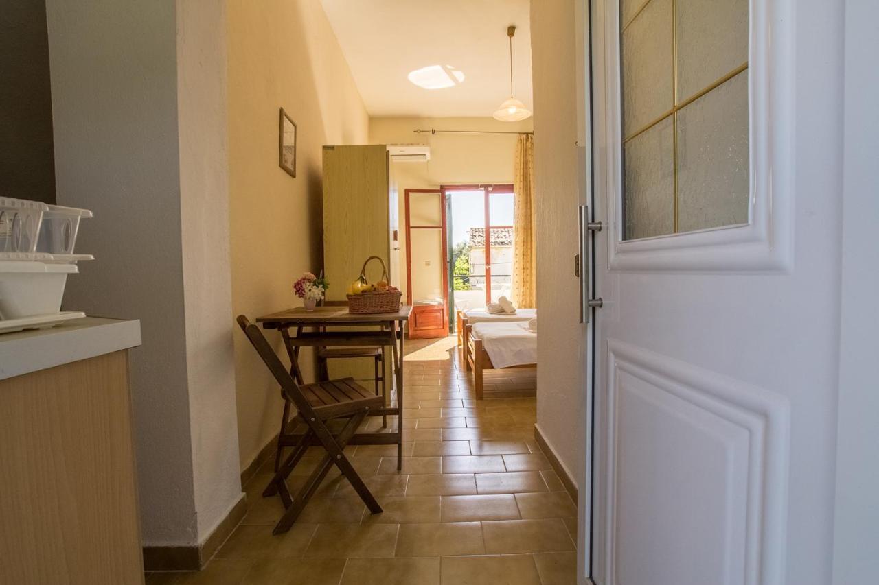 Aggeliki apartments Dassia Kato Korakiana Exterior foto